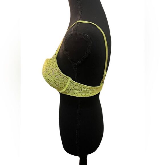 Victoria’s Secret Push Up Bra 34C READ DESCRIPTION - Picture 3 of 7